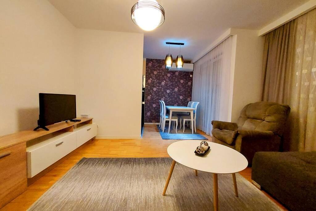 Apartment 13C Prishtinë Exterior photo